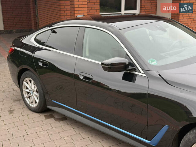 Черный БМВ i4, объемом двигателя 0 л и пробегом 65 тыс. км за 21900 $, фото 5 на Automoto.ua