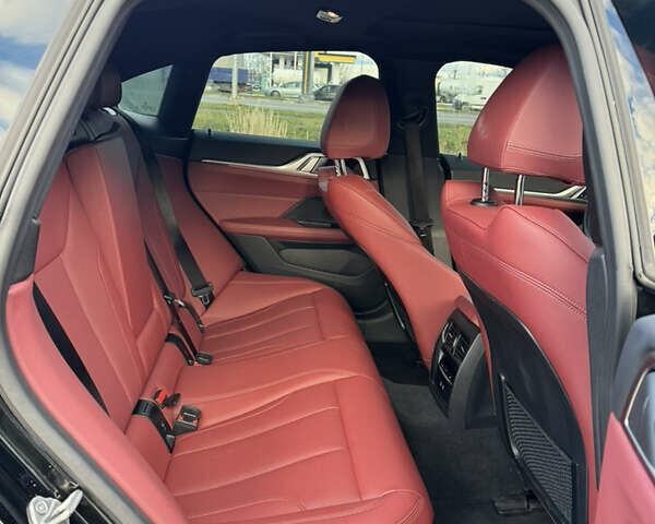 Черный БМВ i4, объемом двигателя 0 л и пробегом 40 тыс. км за 44800 $, фото 22 на Automoto.ua