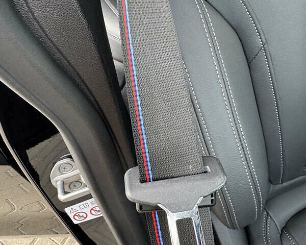 Черный БМВ i4, объемом двигателя 0 л и пробегом 45 тыс. км за 42500 $, фото 25 на Automoto.ua