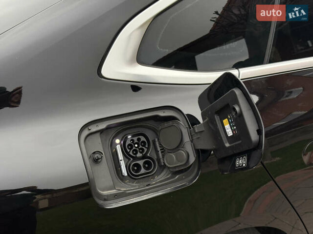 Черный БМВ i4, объемом двигателя 0 л и пробегом 65 тыс. км за 21900 $, фото 13 на Automoto.ua