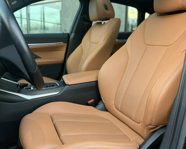 Черный БМВ i4, объемом двигателя 0 л и пробегом 17 тыс. км за 31999 $, фото 28 на Automoto.ua