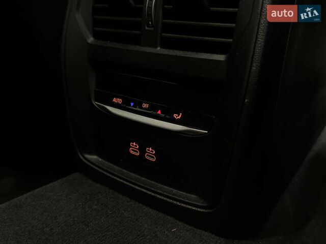 БМВ i4 2024 в Николаеве на Automoto.ua Черный БМВ i4, объемом двигателя 0 л и пробегом 6 тыс. км за 39999 $, фото 28 на Automoto.ua
