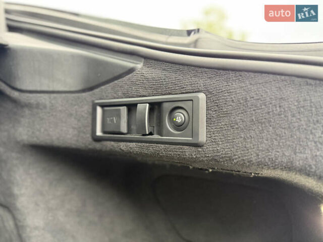 Чорний БМВ i4, об'ємом двигуна 0 л та пробігом 36 тис. км за 41900 $, фото 68 на Automoto.ua