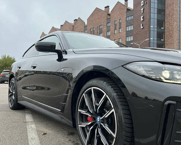 Черный БМВ i4, объемом двигателя 0 л и пробегом 25 тыс. км за 43000 $, фото 3 на Automoto.ua