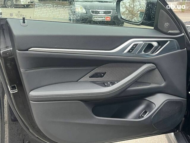 Черный БМВ i4, объемом двигателя 0 л и пробегом 6 тыс. км за 37990 $, фото 5 на Automoto.ua