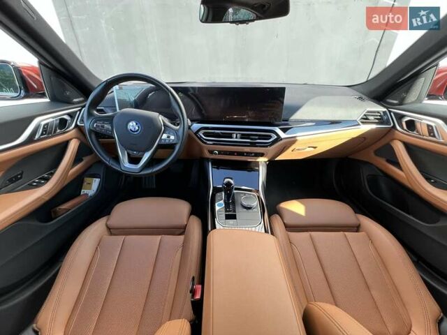 Красный БМВ i4, объемом двигателя 0 л и пробегом 35 тыс. км за 36700 $, фото 8 на Automoto.ua