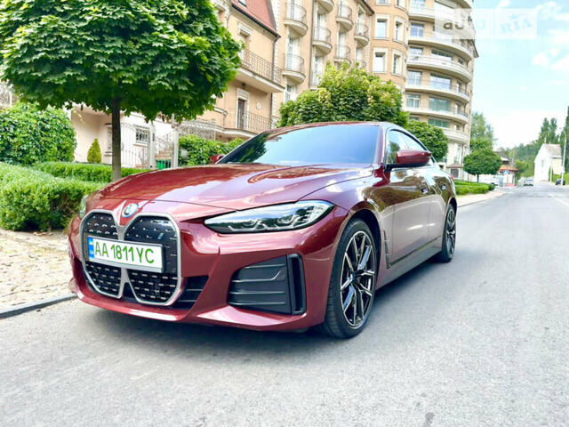 Красный БМВ i4, объемом двигателя 0 л и пробегом 30 тыс. км за 40000 $, фото 2 на Automoto.ua