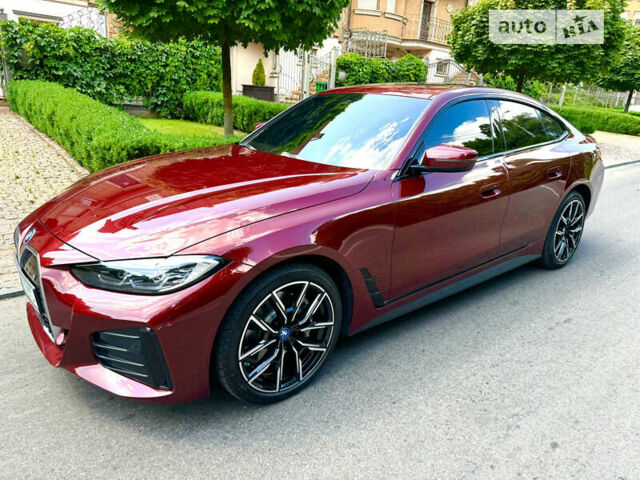 Красный БМВ i4, объемом двигателя 0 л и пробегом 30 тыс. км за 40000 $, фото 1 на Automoto.ua