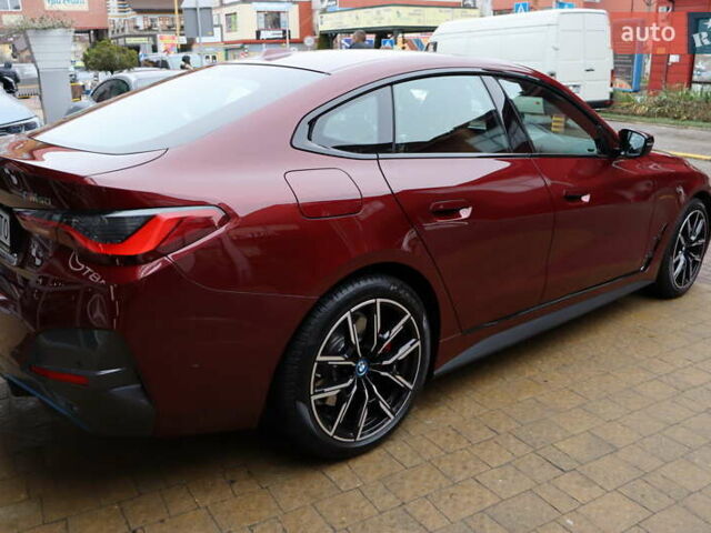 Червоний БМВ i4, об'ємом двигуна 0 л та пробігом 10 тис. км за 44900 $, фото 2 на Automoto.ua