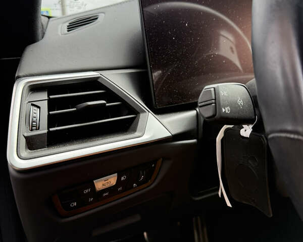 БМВ i4, объемом двигателя 0 л и пробегом 45 тыс. км за 27500 $, фото 18 на Automoto.ua