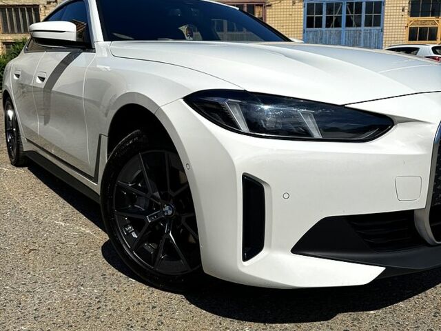 БМВ i4, объемом двигателя 0.4 л и пробегом 0 тыс. км за 48000 $, фото 2 на Automoto.ua