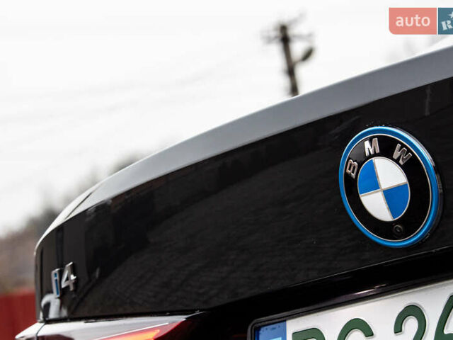 Серый БМВ i4, объемом двигателя 0 л и пробегом 15 тыс. км за 37900 $, фото 36 на Automoto.ua