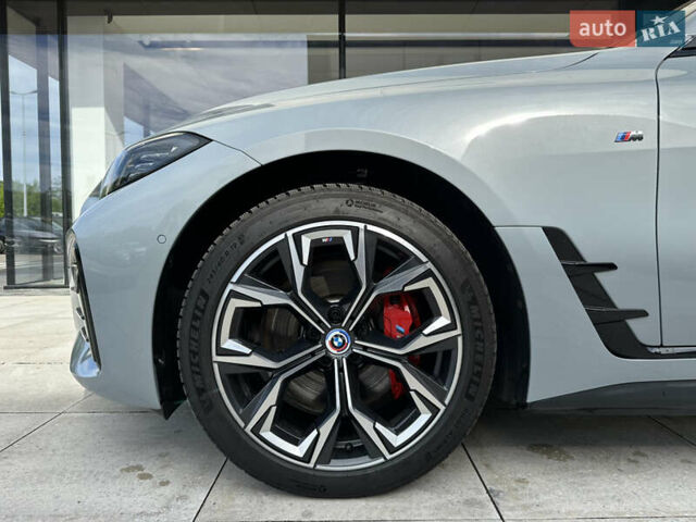 Серый БМВ i4, объемом двигателя 0 л и пробегом 73 тыс. км за 43700 $, фото 8 на Automoto.ua