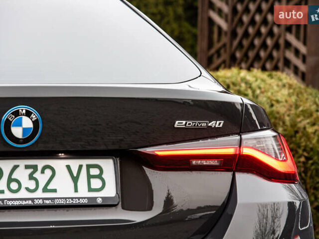 Серый БМВ i4, объемом двигателя 0 л и пробегом 15 тыс. км за 37900 $, фото 23 на Automoto.ua