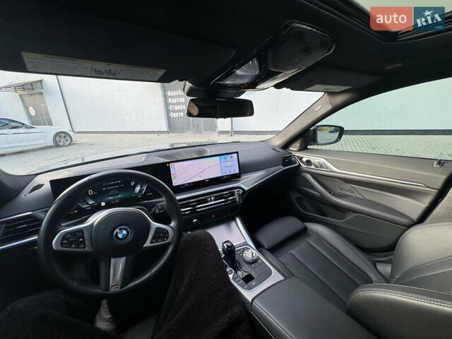 Серый БМВ i4, объемом двигателя 0 л и пробегом 22 тыс. км за 39500 $, фото 18 на Automoto.ua
