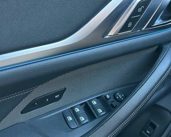 Серый БМВ i4, объемом двигателя 0 л и пробегом 36 тыс. км за 45999 $, фото 35 на Automoto.ua