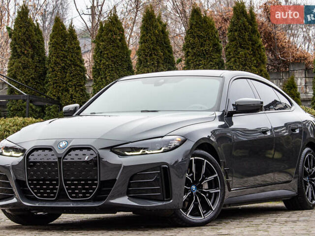 Серый БМВ i4, объемом двигателя 0 л и пробегом 15 тыс. км за 37900 $, фото 10 на Automoto.ua