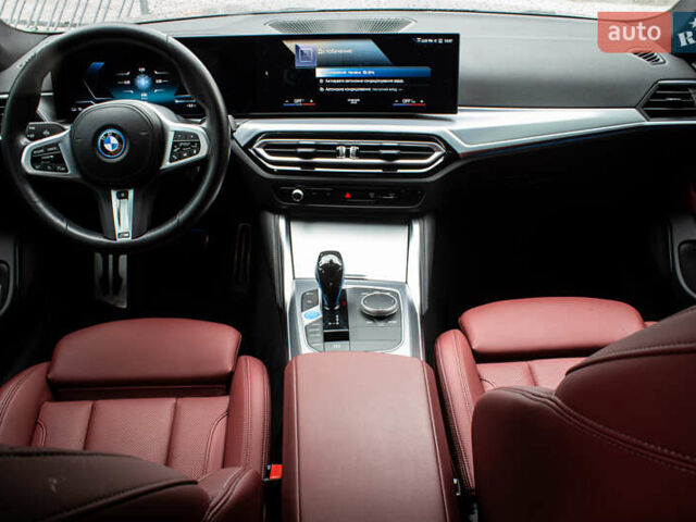 Серый БМВ i4, объемом двигателя 0 л и пробегом 15 тыс. км за 37900 $, фото 45 на Automoto.ua