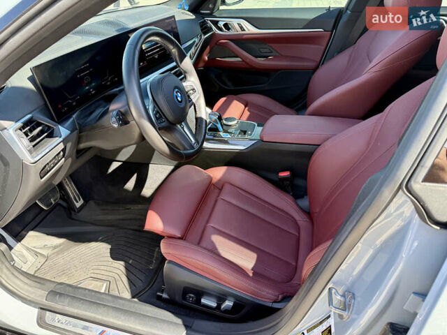 Серый БМВ i4, объемом двигателя 0 л и пробегом 34 тыс. км за 46500 $, фото 9 на Automoto.ua