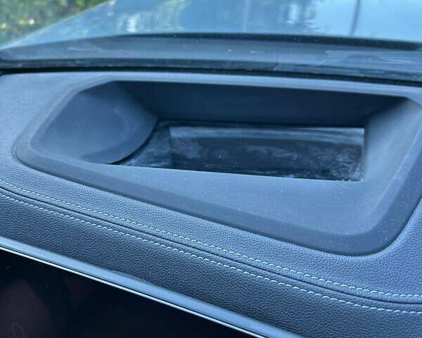 Серый БМВ i4, объемом двигателя 0 л и пробегом 36 тыс. км за 45999 $, фото 24 на Automoto.ua