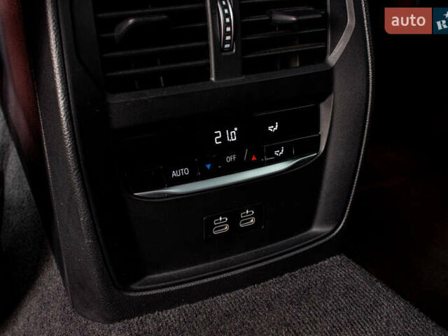 Серый БМВ i4, объемом двигателя 0 л и пробегом 15 тыс. км за 37900 $, фото 59 на Automoto.ua