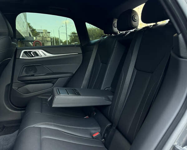 Сірий БМВ i4, об'ємом двигуна 0 л та пробігом 59 тис. км за 38500 $, фото 16 на Automoto.ua