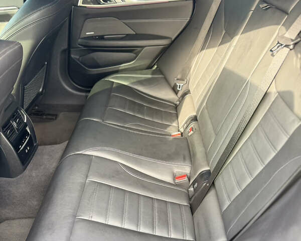 Серый БМВ i4, объемом двигателя 0 л и пробегом 26 тыс. км за 41499 $, фото 55 на Automoto.ua