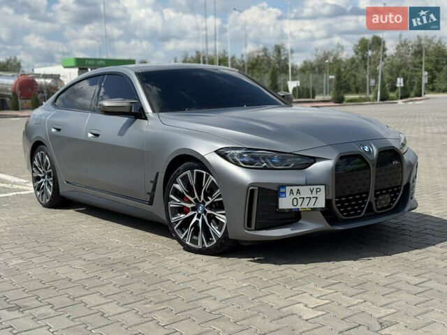 Серый БМВ i4, объемом двигателя 0 л и пробегом 28 тыс. км за 50500 $, фото 8 на Automoto.ua