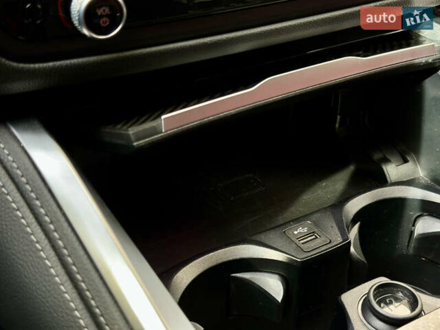 Серый БМВ i4, объемом двигателя 0 л и пробегом 73 тыс. км за 43700 $, фото 55 на Automoto.ua