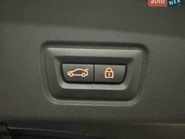 Серый БМВ i4, объемом двигателя 0 л и пробегом 47 тыс. км за 42900 $, фото 42 на Automoto.ua