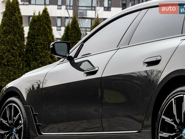 Серый БМВ i4, объемом двигателя 0 л и пробегом 15 тыс. км за 37900 $, фото 30 на Automoto.ua