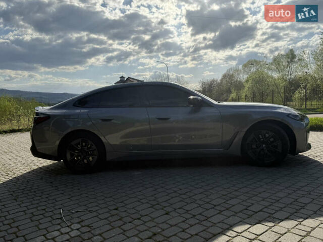 Серый БМВ i4, объемом двигателя 0 л и пробегом 26 тыс. км за 41499 $, фото 23 на Automoto.ua