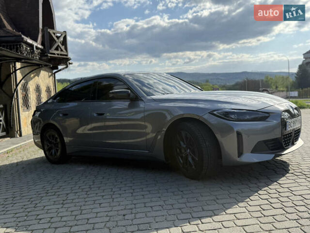 Серый БМВ i4, объемом двигателя 0 л и пробегом 26 тыс. км за 41499 $, фото 25 на Automoto.ua