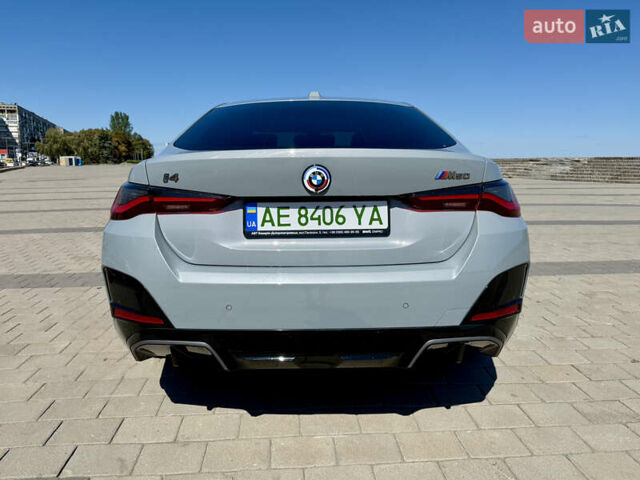 Серый БМВ i4, объемом двигателя 0 л и пробегом 34 тыс. км за 46500 $, фото 4 на Automoto.ua