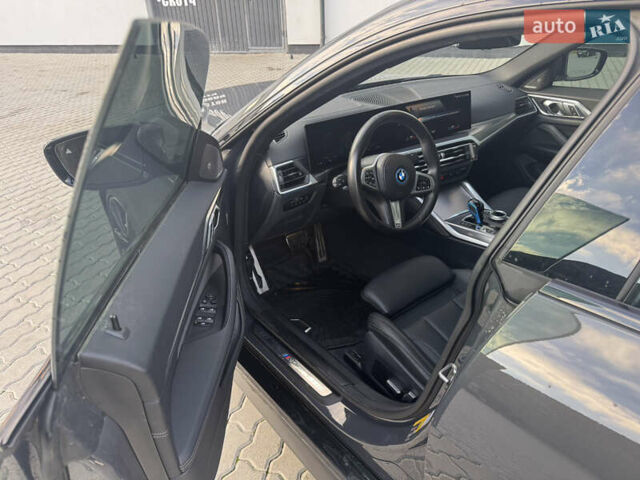 Серый БМВ i4, объемом двигателя 0 л и пробегом 22 тыс. км за 39500 $, фото 4 на Automoto.ua