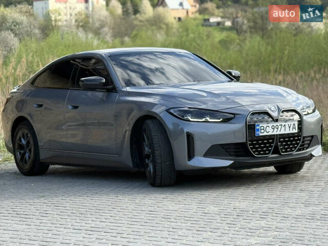 Серый БМВ i4, объемом двигателя 0 л и пробегом 26 тыс. км за 41499 $, фото 37 на Automoto.ua