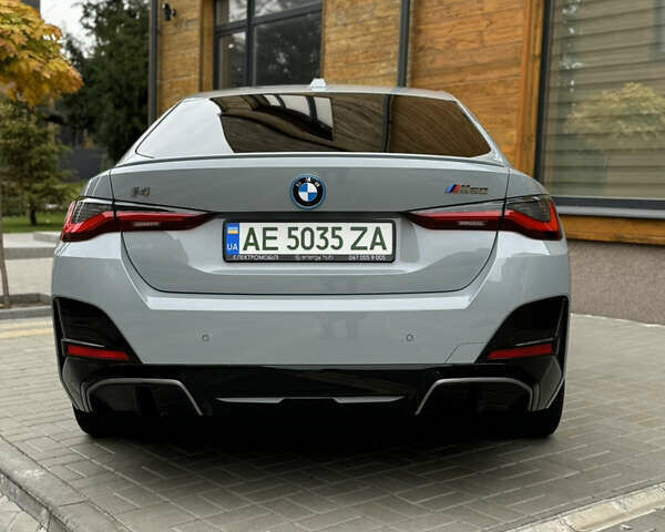 Серый БМВ i4, объемом двигателя 0 л и пробегом 40 тыс. км за 45000 $, фото 3 на Automoto.ua