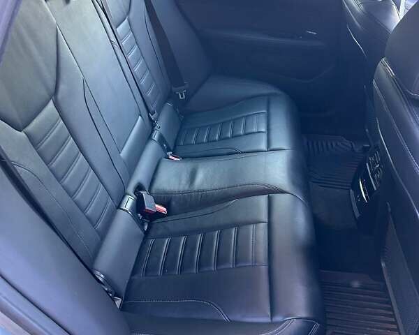 Серый БМВ i4, объемом двигателя 0 л и пробегом 36 тыс. км за 45999 $, фото 16 на Automoto.ua