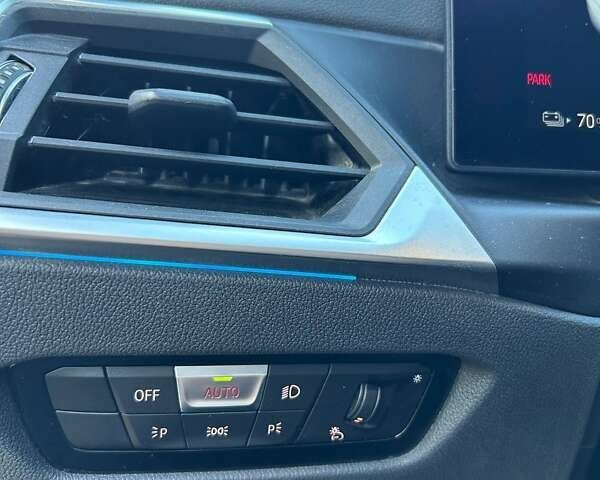 Серый БМВ i4, объемом двигателя 0 л и пробегом 36 тыс. км за 45999 $, фото 32 на Automoto.ua