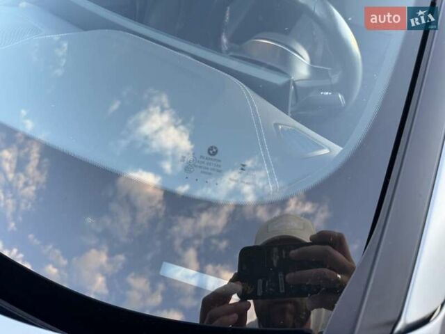 Серый БМВ i4, объемом двигателя 0 л и пробегом 40 тыс. км за 47000 $, фото 40 на Automoto.ua