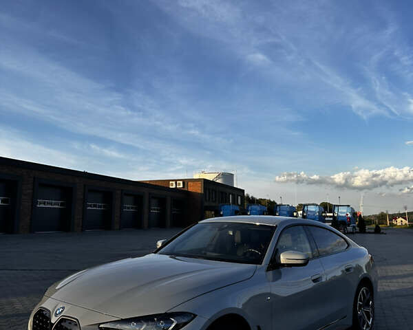 Серый БМВ i4, объемом двигателя 0 л и пробегом 31 тыс. км за 47864 $, фото 1 на Automoto.ua