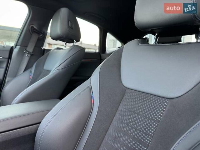 Серый БМВ i4, объемом двигателя 0 л и пробегом 40 тыс. км за 47000 $, фото 12 на Automoto.ua