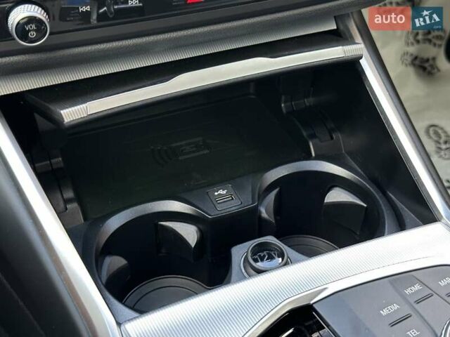 Серый БМВ i4, объемом двигателя 0 л и пробегом 7 тыс. км за 37000 $, фото 27 на Automoto.ua