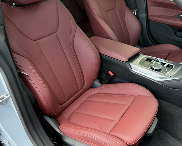 Серый БМВ i4, объемом двигателя 0 л и пробегом 12 тыс. км за 47500 $, фото 36 на Automoto.ua
