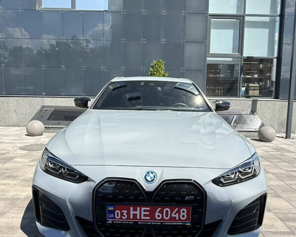 Серый БМВ i4, объемом двигателя 0 л и пробегом 12 тыс. км за 47500 $, фото 1 на Automoto.ua