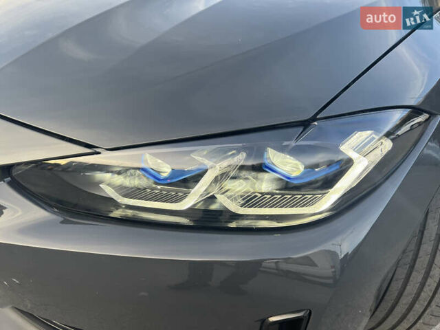 Серый БМВ i4, объемом двигателя 0 л и пробегом 31 тыс. км за 39000 $, фото 10 на Automoto.ua