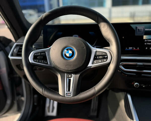 Серый БМВ i4, объемом двигателя 0 л и пробегом 4 тыс. км за 45000 $, фото 28 на Automoto.ua