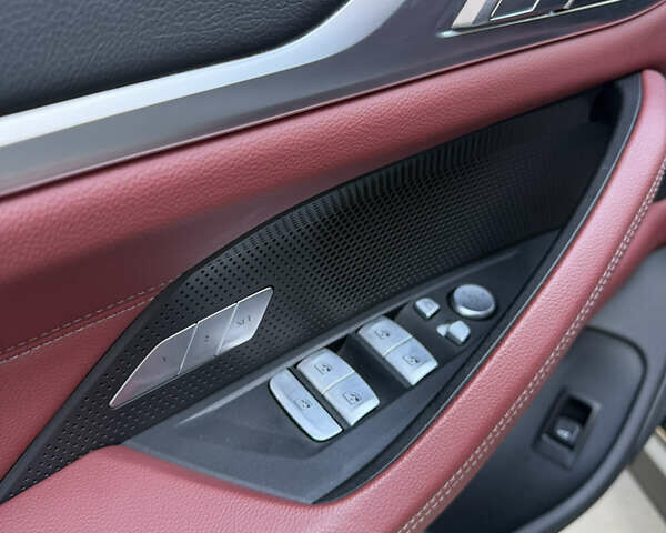 Серый БМВ i4, объемом двигателя 0 л и пробегом 12 тыс. км за 47500 $, фото 18 на Automoto.ua