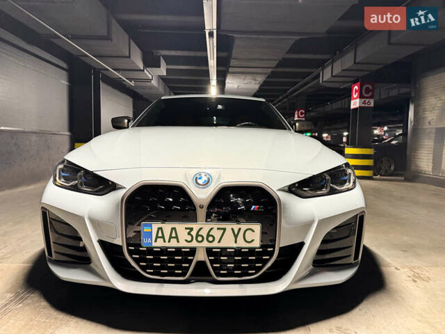 Серый БМВ i4, объемом двигателя 0 л и пробегом 6 тыс. км за 42000 $, фото 2 на Automoto.ua