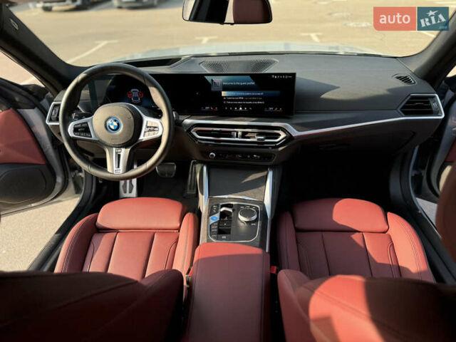 Серый БМВ i4, объемом двигателя 0 л и пробегом 4 тыс. км за 45000 $, фото 27 на Automoto.ua